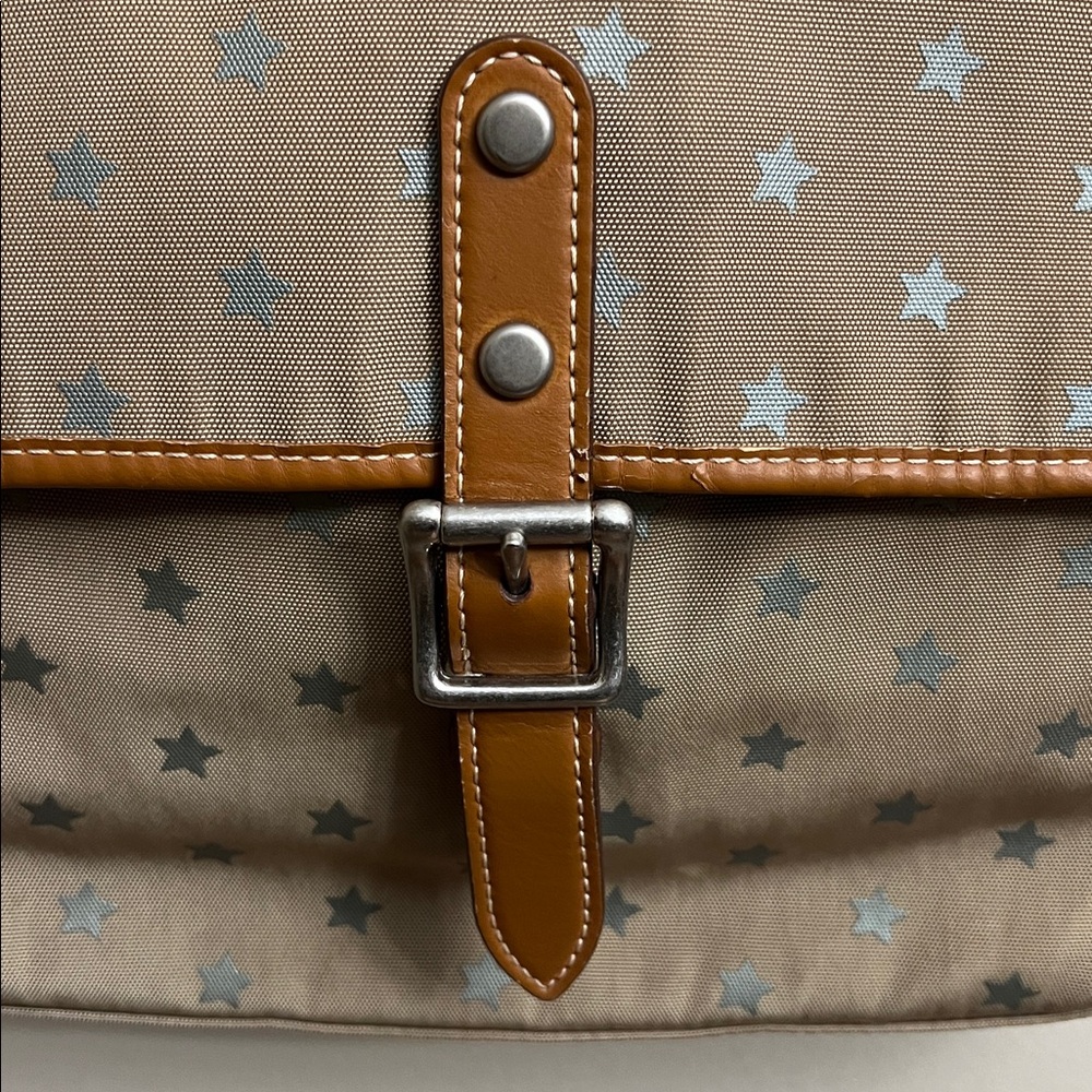 Fossil Tan Star-Patterned Bag - Picture 4 of 14